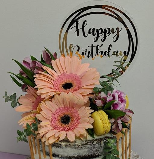 Golden Acrylic Mirror Finish Flower Round Frame Ring Cake Topper for Wedding,  Anniversary, Engagement Cakes, Can be Used as Photo Frame Cake Topper or  Initials border, Cake Front Side Edge Topper